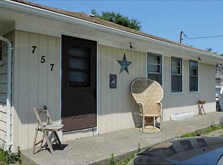 757 Stafford Rd, Tiverton, RI 02878