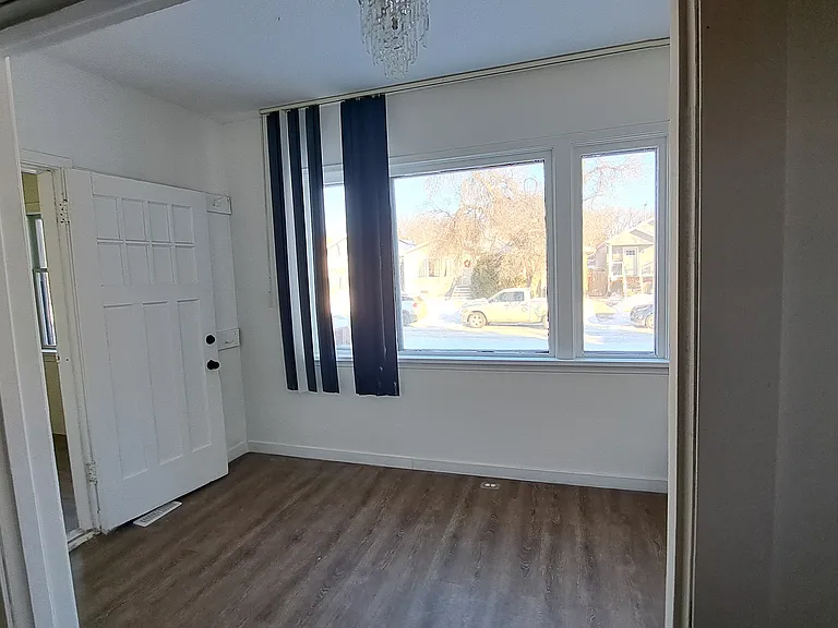 1428 Queen St — Photo 30