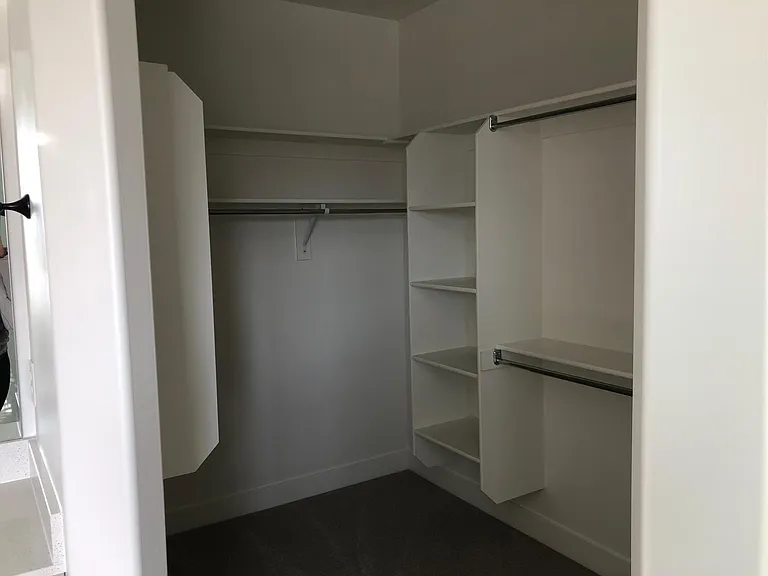 493 W Woodland Rd — Photo 13