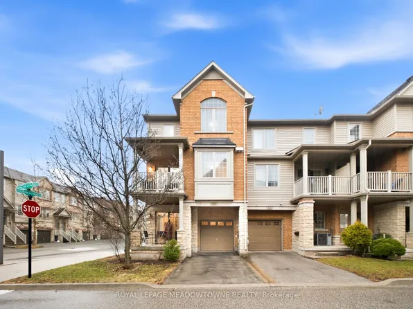 624 Maude Cmn, Burlington, ON L7L 0C7