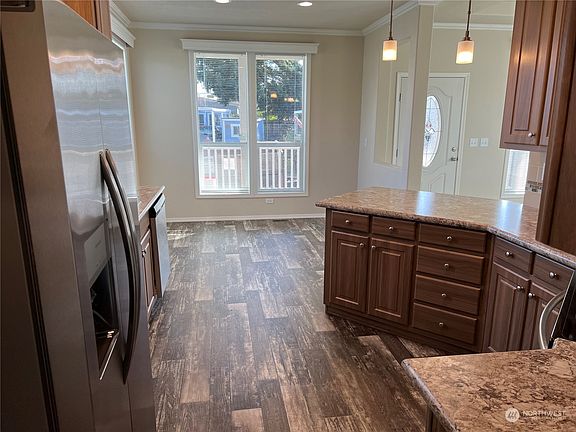 4th image of 225 NE Ernst Street #40