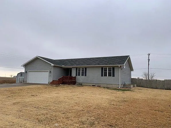 956 Starshine St, Minneapolis, KS 67467