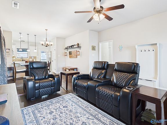 3rd image of 116 Princewater Dr