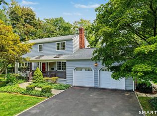32 Blue Ridge Rd, Ridgefield, CT 06877