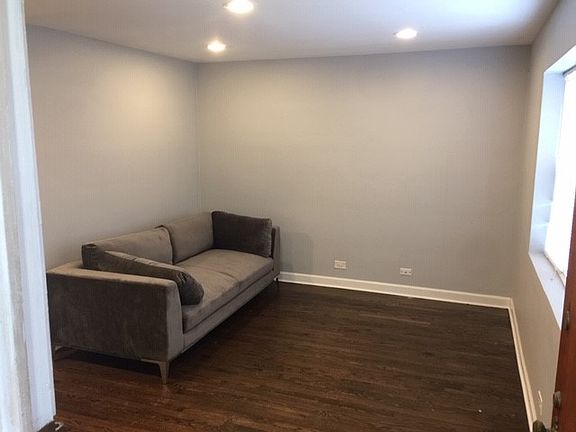 5th image of 735 Garfield St APT 1