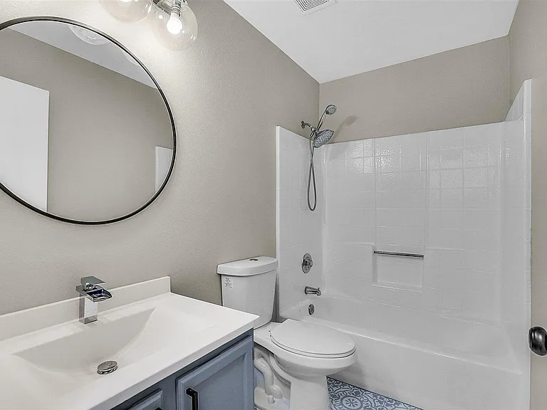 7705 Sea Wind Dr — Photo 19
