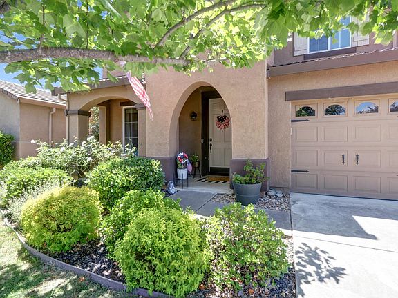 4th image of 814 Farrington Ln