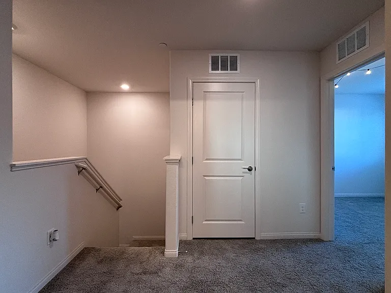 2833 Champagne Gold Ave — Photo 12