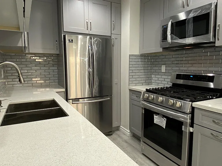 513 Avenue G #G — Photo 16