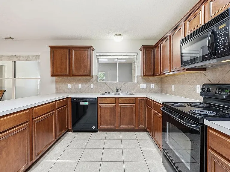 13407 Barton Meadow Ln — Photo 11
