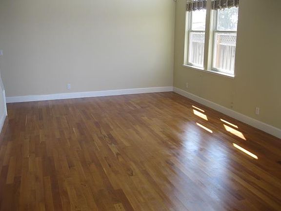 3rd image of 2112 Burr Ct