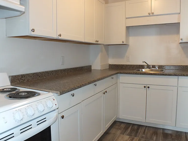 305 Presland Rd — Photo 13