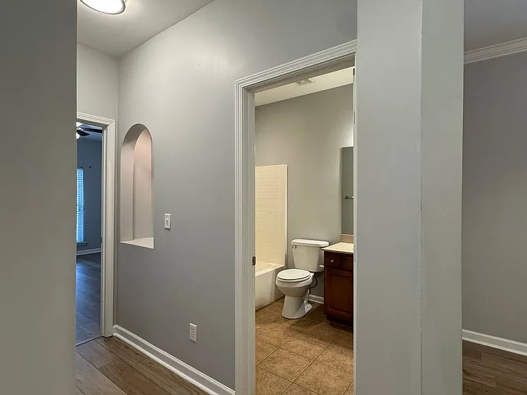 2722 Oxmoor Way — Photo 7