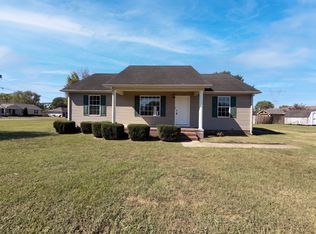 2319 Forrest Fields Dr, Chapel Hill, TN 37034