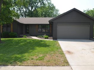 2715 SW Westport Dr, Topeka, KS 66614