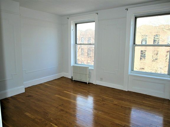 2nd image of 477 Henry St #3