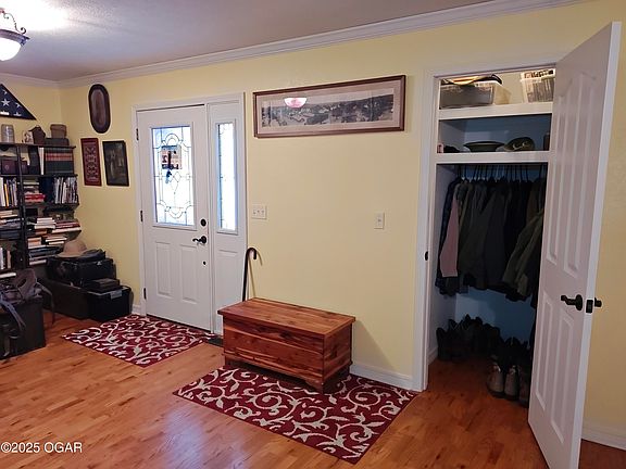 5th image of 1803 Hagny St