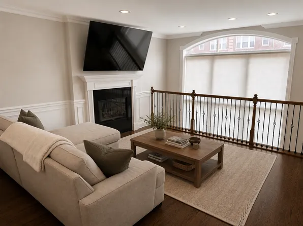 2444 W Diversey Ave #1E, Chicago, IL 60647
