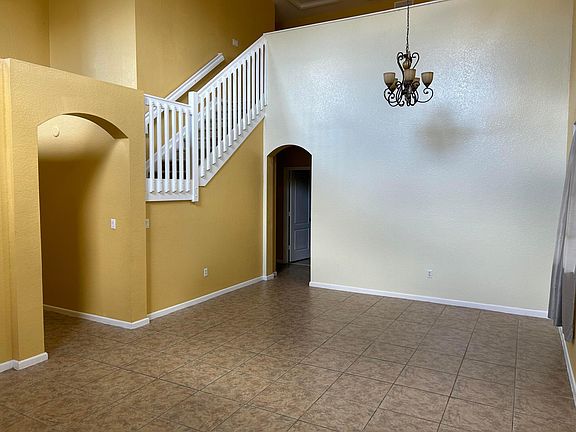 3rd image of 945 NW 206th Street