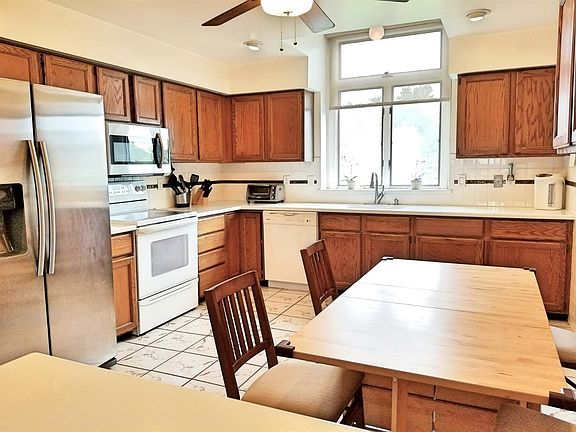 4th image of 1665 Northbrook Dr
