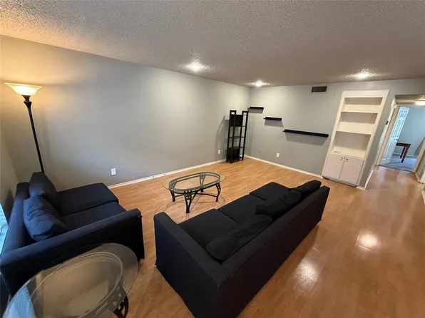 2401 Leon St APT 209, Austin, TX 78705