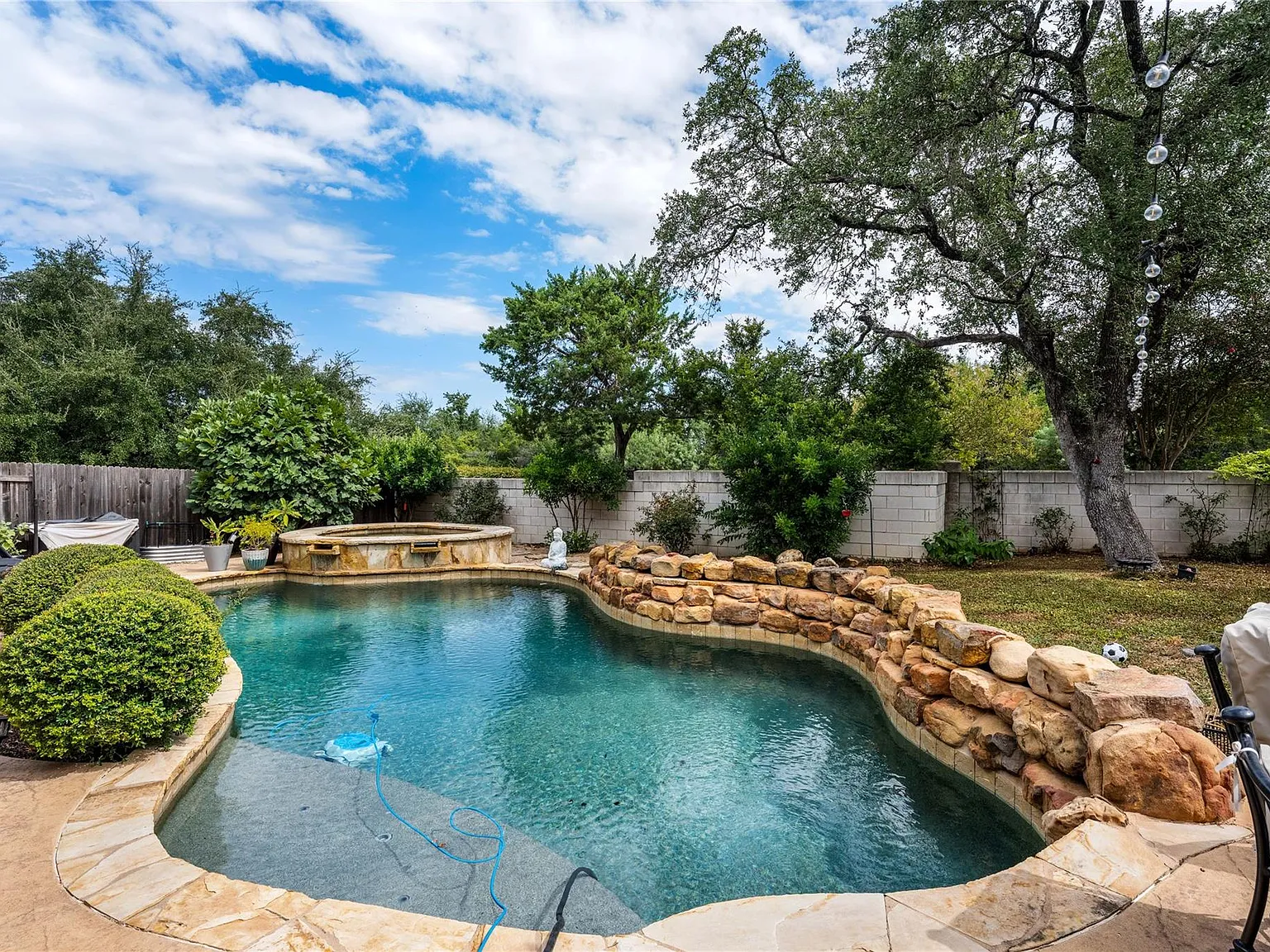 5 bed, 3.5 bath, 3595 sqft, $6,000 — Photo 4