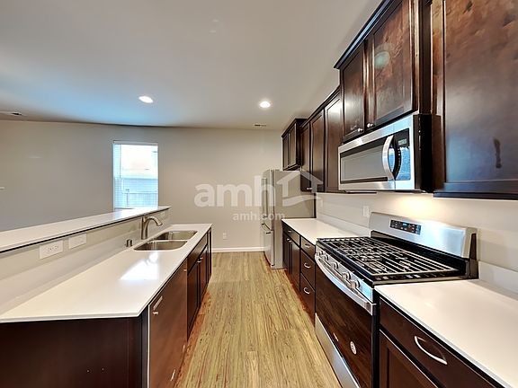 4th image of 218 Jasmine Ln