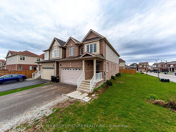3rd image of 5 Hutton Cres