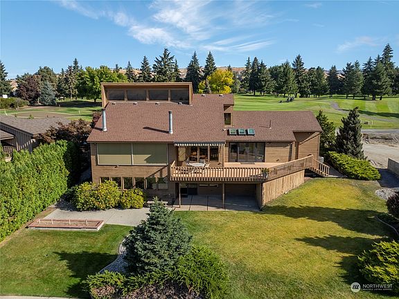 2nd image of 1700 Country Club Drive