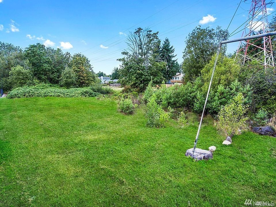 2nd image of 2744 53rd Ave NE
