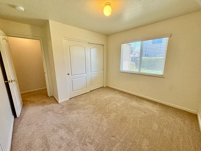 1398 Madelena Ln — Photo 23