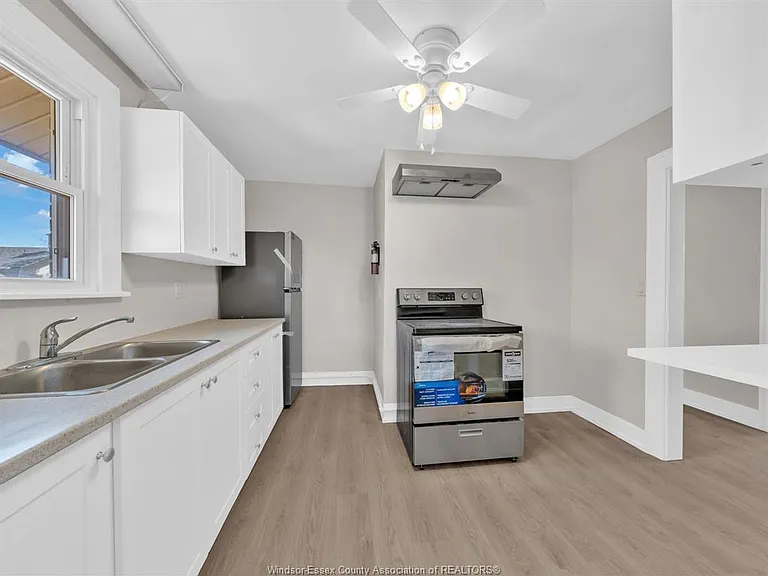 535 Pine St — Photo 11