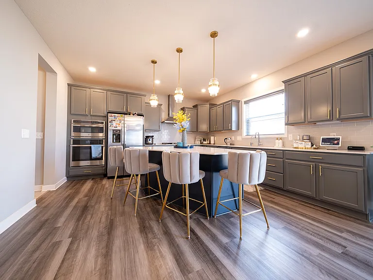 8380 Abercrombie Ln — Photo 6