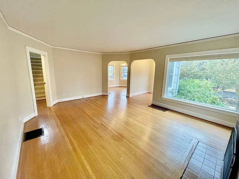 6976 NE Stanton St — Photo 13