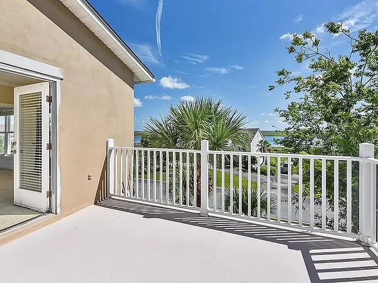 5021 Riverside Dr — Photo 26