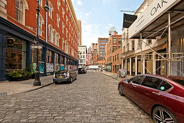 Rented by R New York