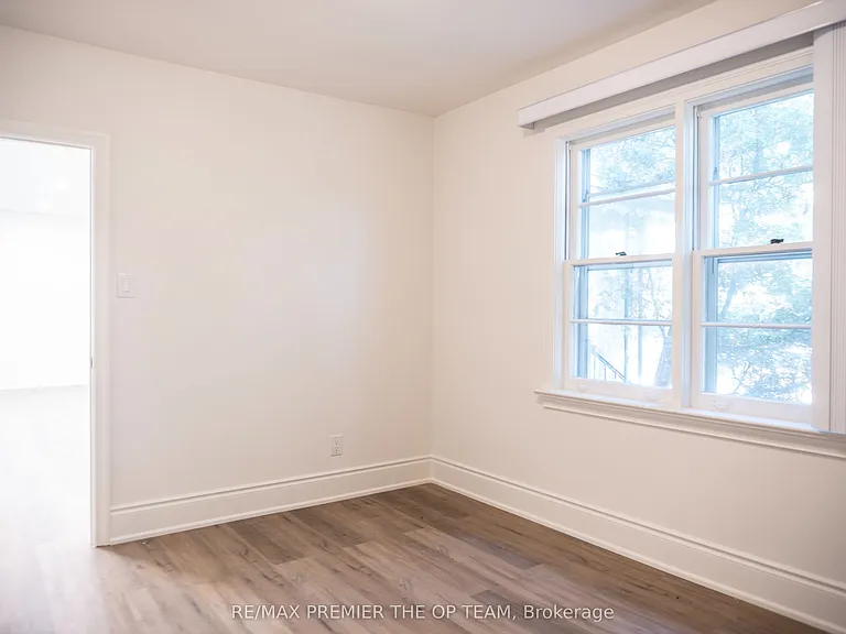148 Martin Grove Rd #UPPER — Photo 10