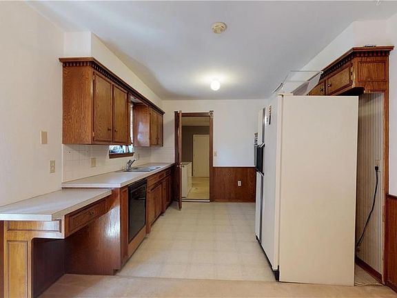 3rd image of 2929 N Ann Arbor Ave