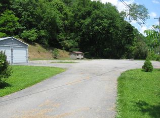 144 River Dr, Pikeville, KY 41501