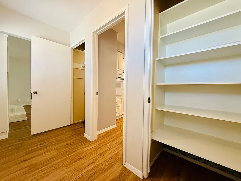 1208 Buehler Dr — Photo 9