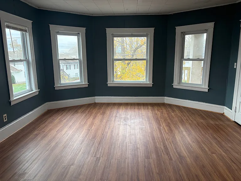 8 Prospect St #3 — Photo 6