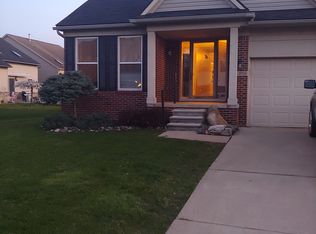 3715 Ridge View Dr, Trenton, MI 48183