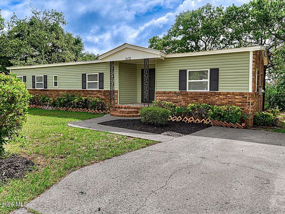 3rd image of 2432 N Carolina Avenue
