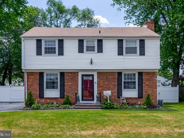 408 Jefferson Ave, Edgewater Park, NJ 08010