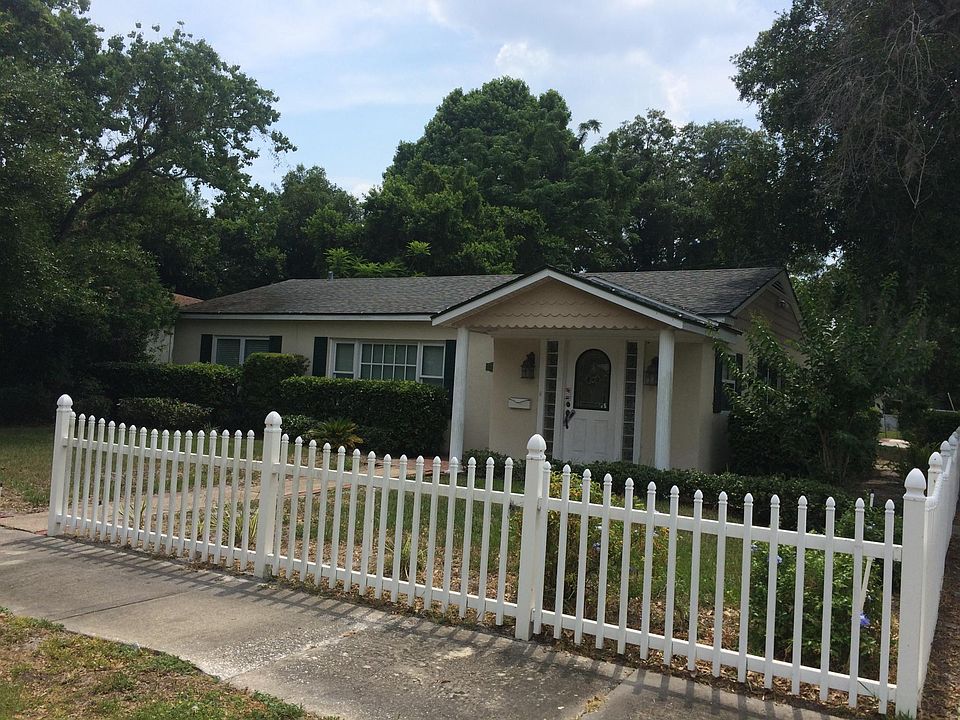 Orwin Manor, large corner lot