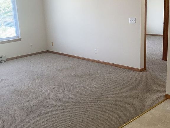 3rd image of 2948 Carrousel Ln APT 6