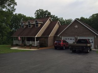 385 Eli Ln, Oneida, TN 37841