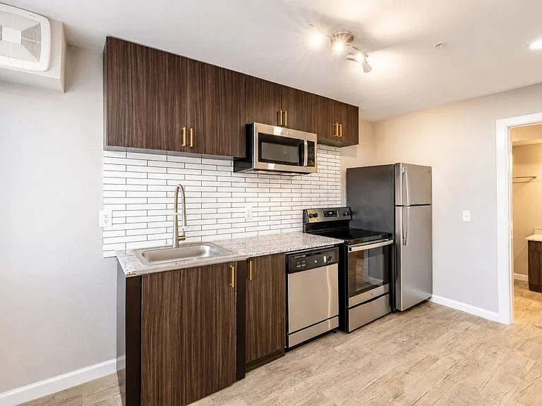 Alma Apartments — Photo 71