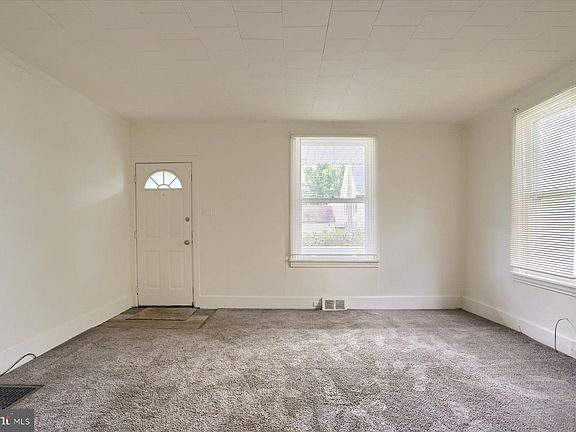 4th image of 2124 Boas St