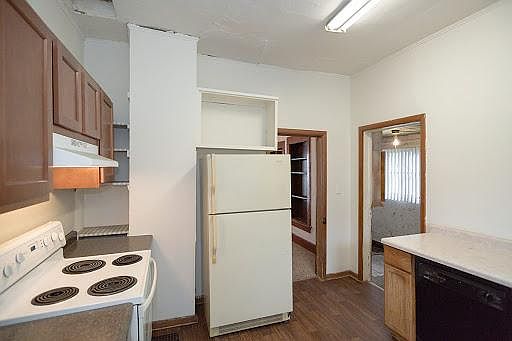 2nd image of 5637 Morrill Ave #5637